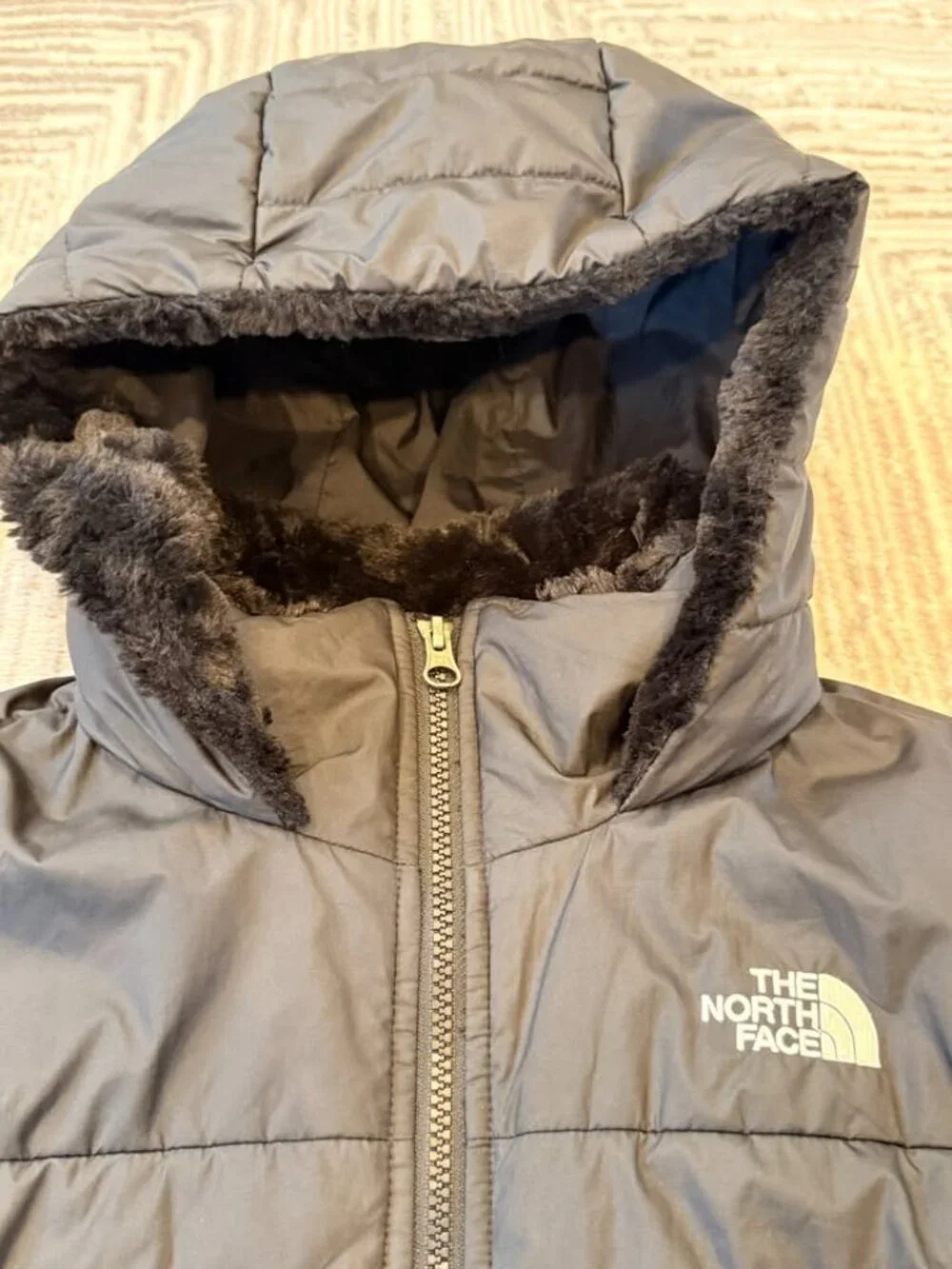 The North Face girls youth XL (size 18) Black Winter coat MSRP $180.
